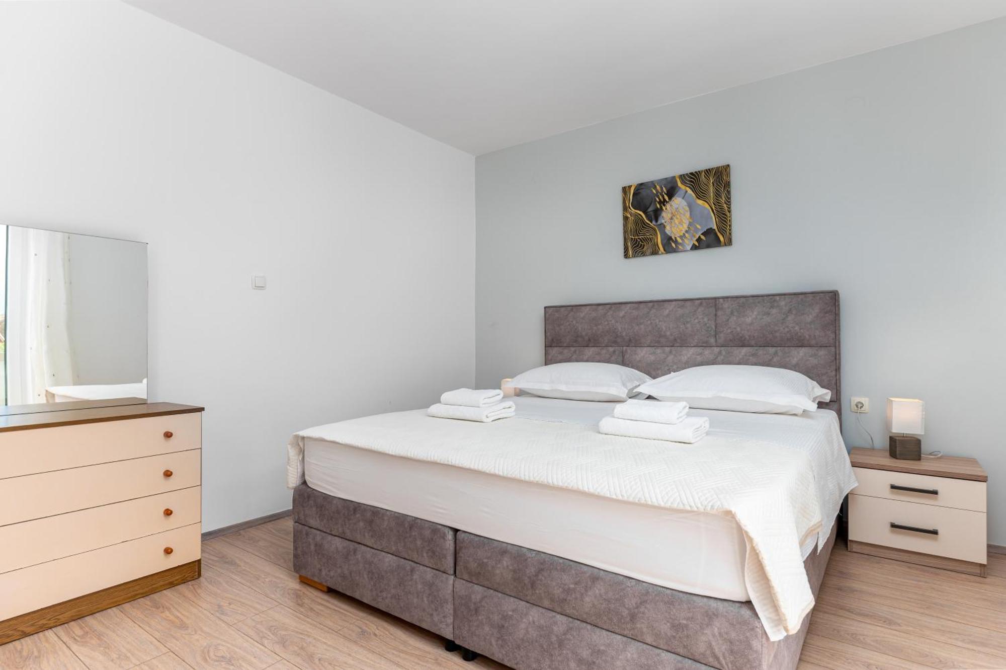 Apartments Gisela Makarska Oda fotoğraf