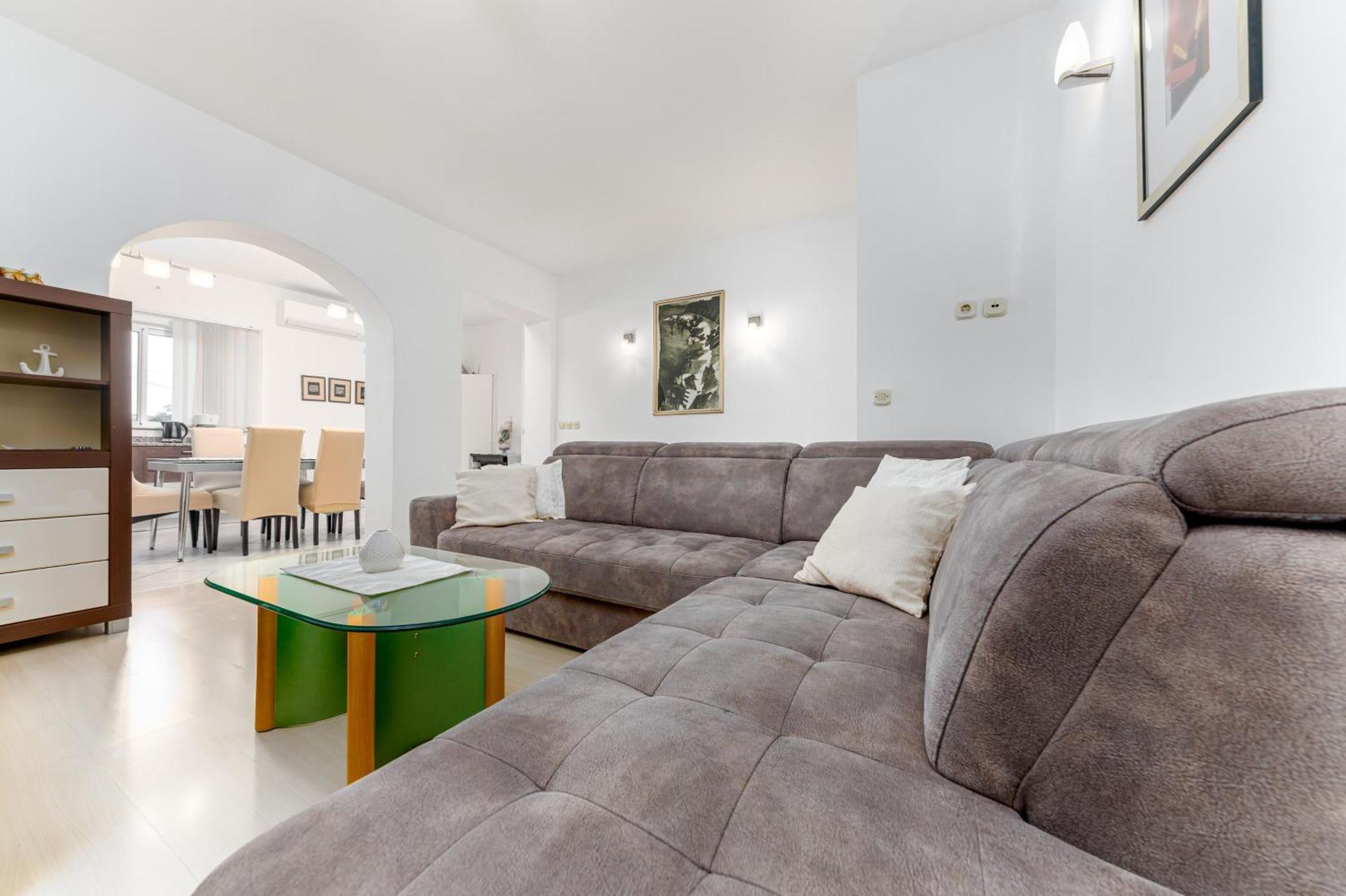 Apartments Gisela Makarska Oda fotoğraf