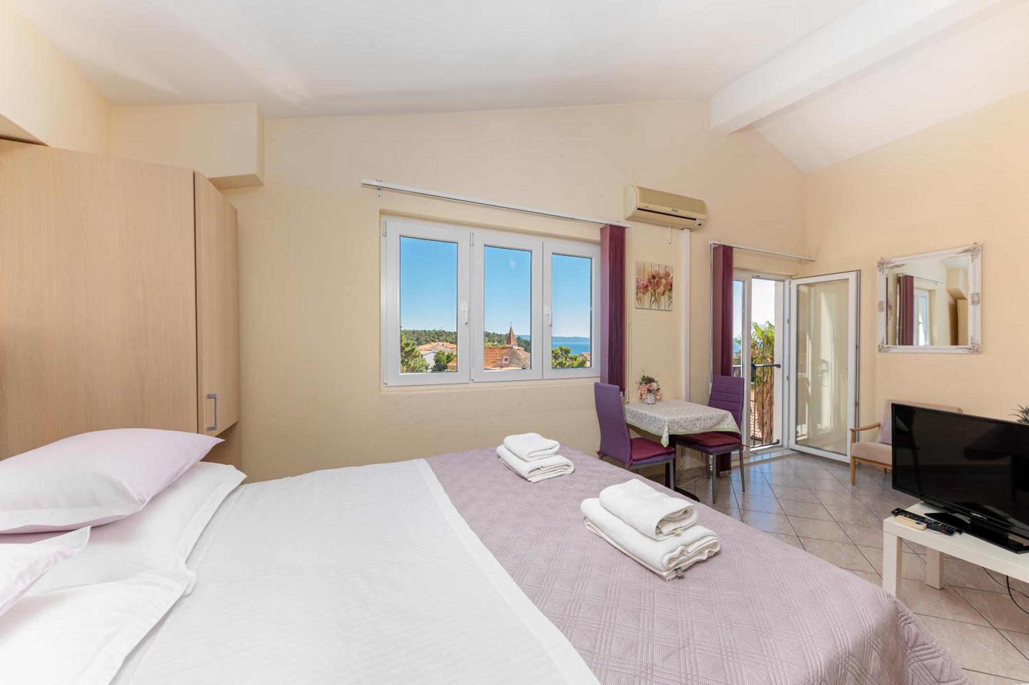 Apartments Gisela Makarska Oda fotoğraf